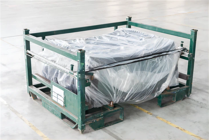 فيلم تغليف للزجاج الأمامي للسيارات